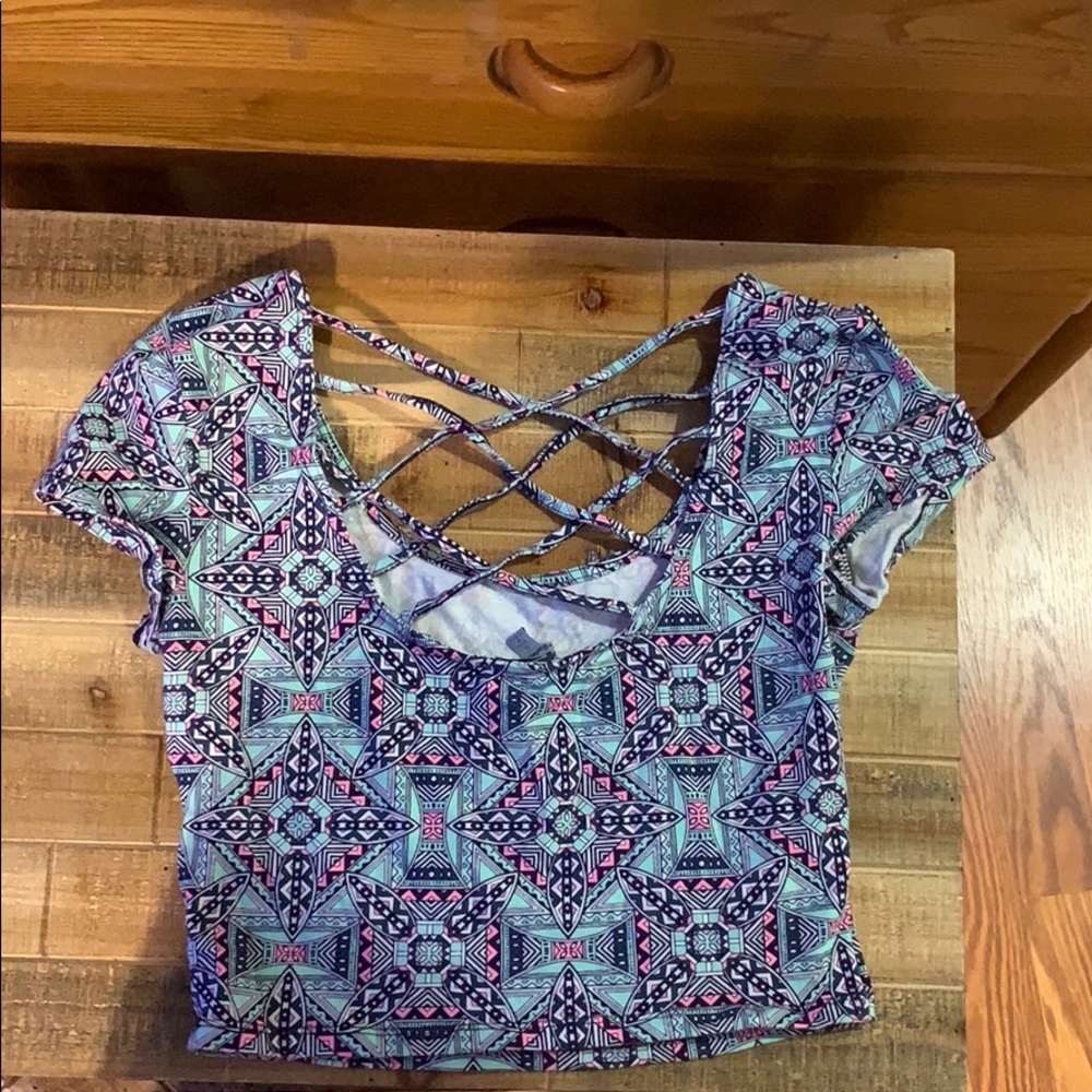 Crop top - Picture 2 of 3